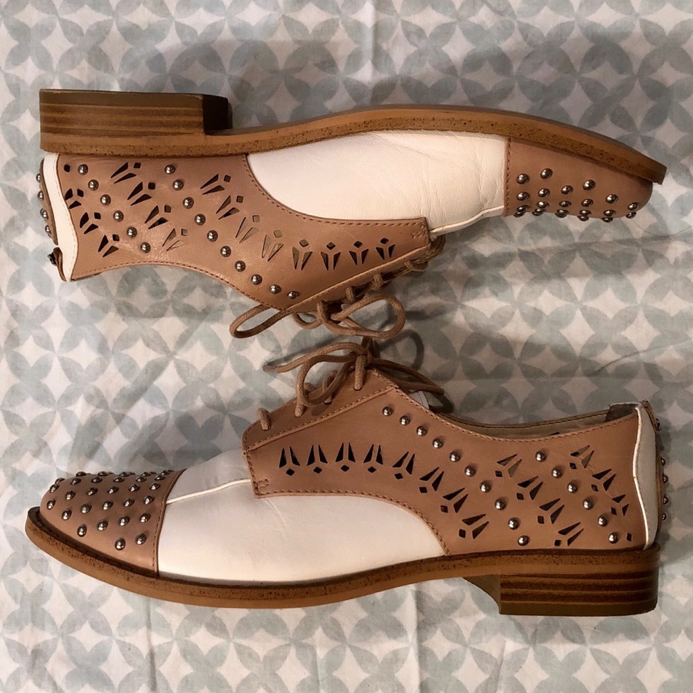 PRICE FIRM • Sam Edelman Two-Tone Studded Oxfords